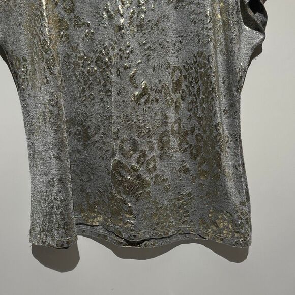 Park & Main Women's Silver Gold Metallic Crew Neck Pullover Blouse Size 1X - Picture 6 of 7